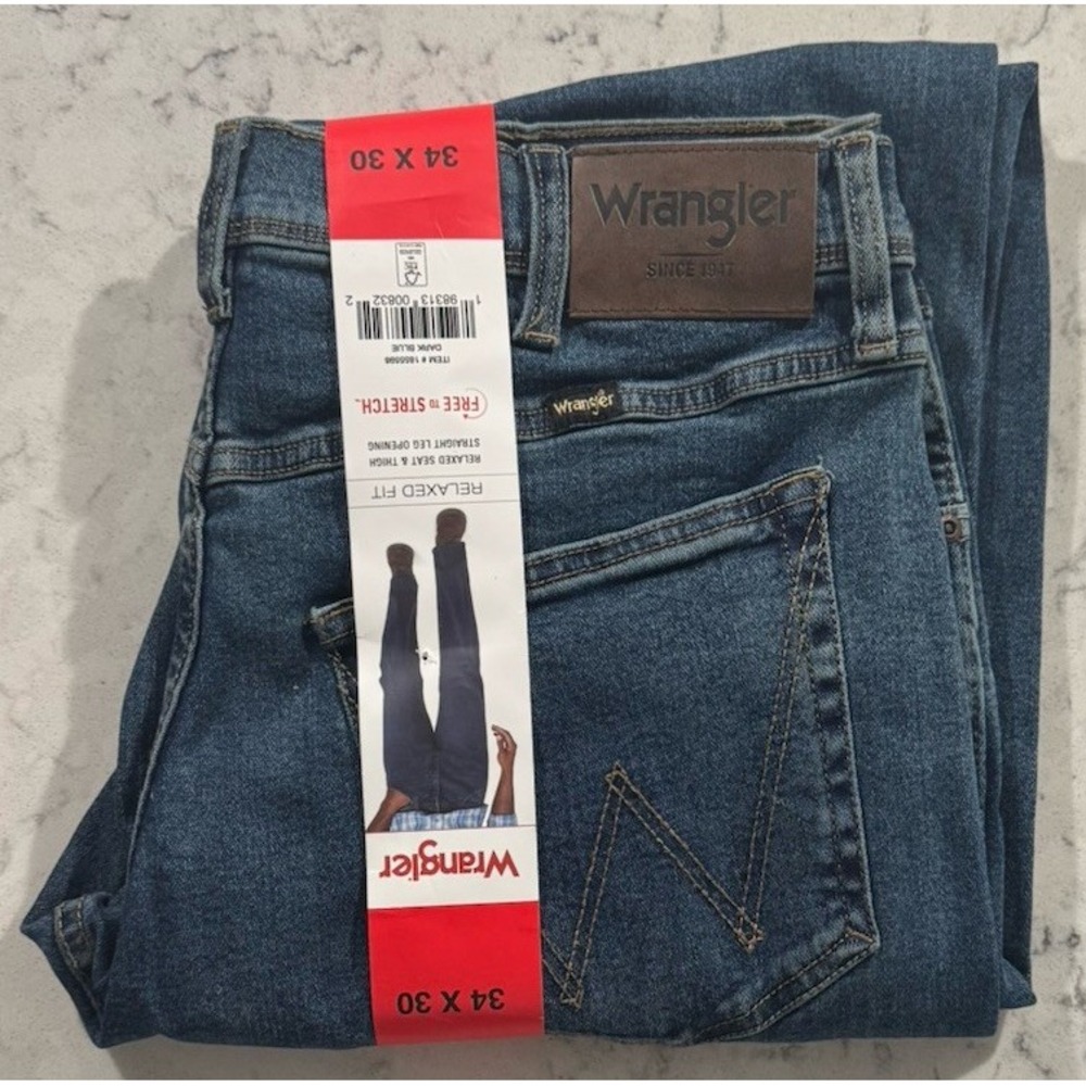 NWT Wrangler Relaxed Fit Straight Leg Jeans Mens 34x30 Dark Blue 1855598